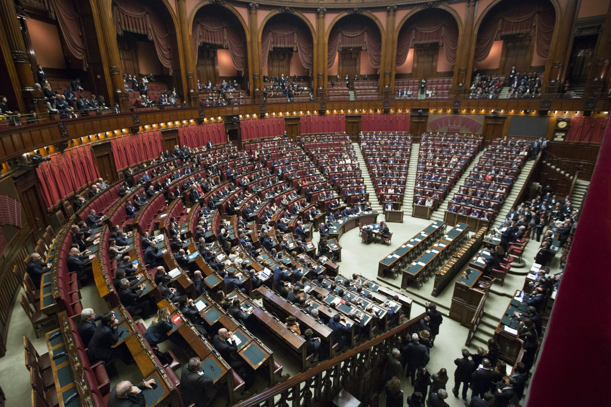 Seats and representatives in a legislative chamber